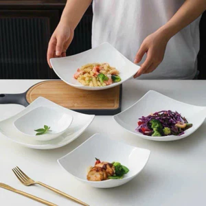 Đĩa sứ vuông sâu lòng Hàn Quốc