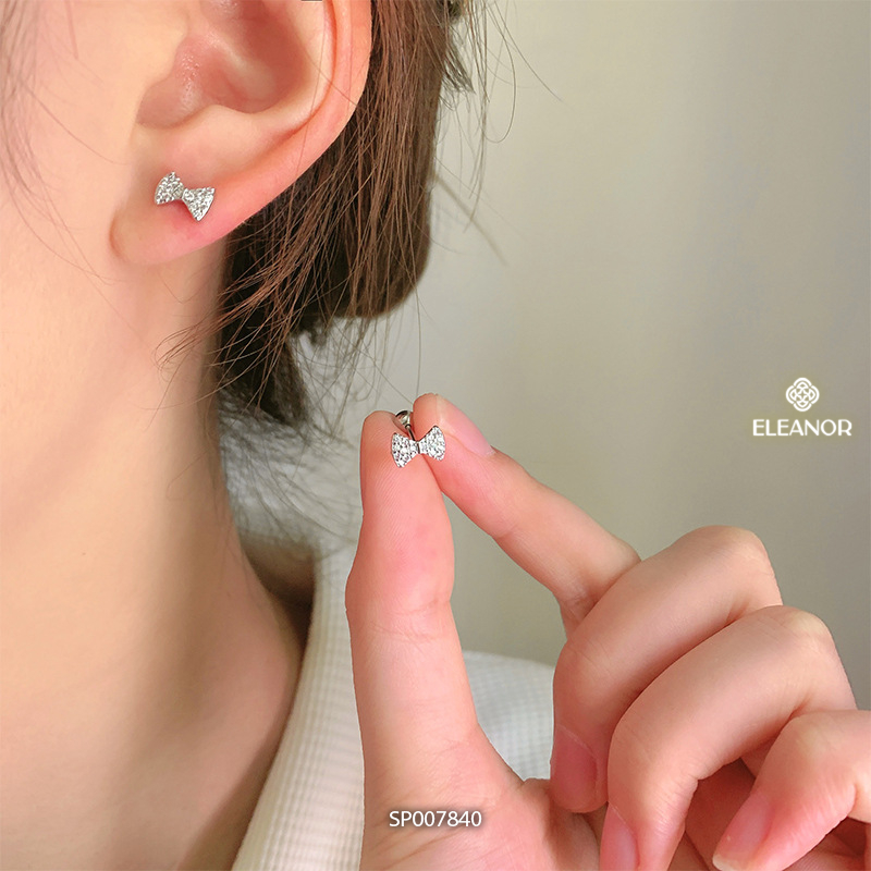 Bông tai nữ chuôi bạc 925 Eleanor Accessories hình nơ đính đá phụ kiện trang sức khuyên tai 7840