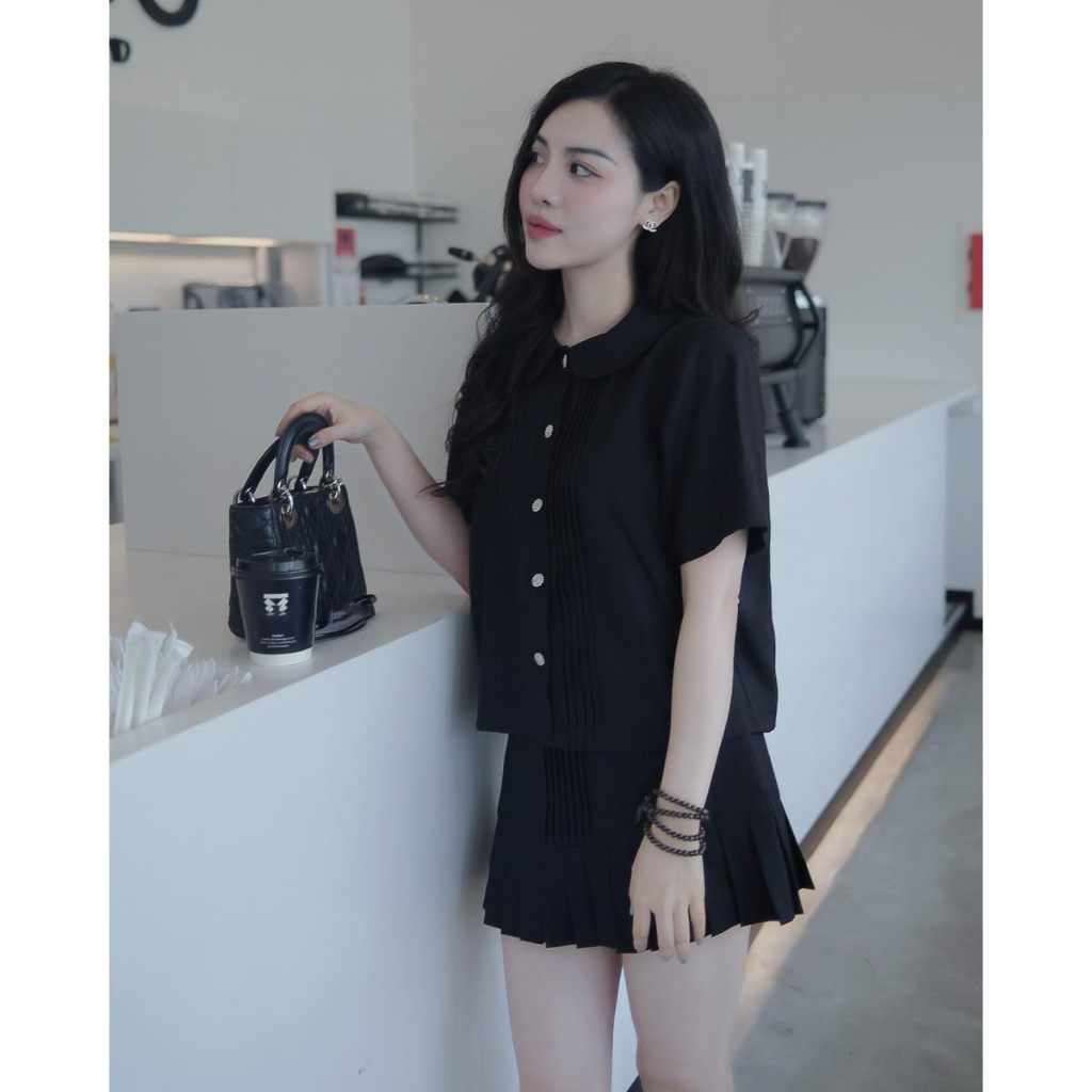 Set Bộ Nữ Sơ Mi Cổ Sen Xếp Ly Dọc Kèm Chân Váy Ngắn, Set Đồ Học Sinh Kiểu Hàn Quốc Dáng Suông Tôn Da - CHAMIE STUDIO