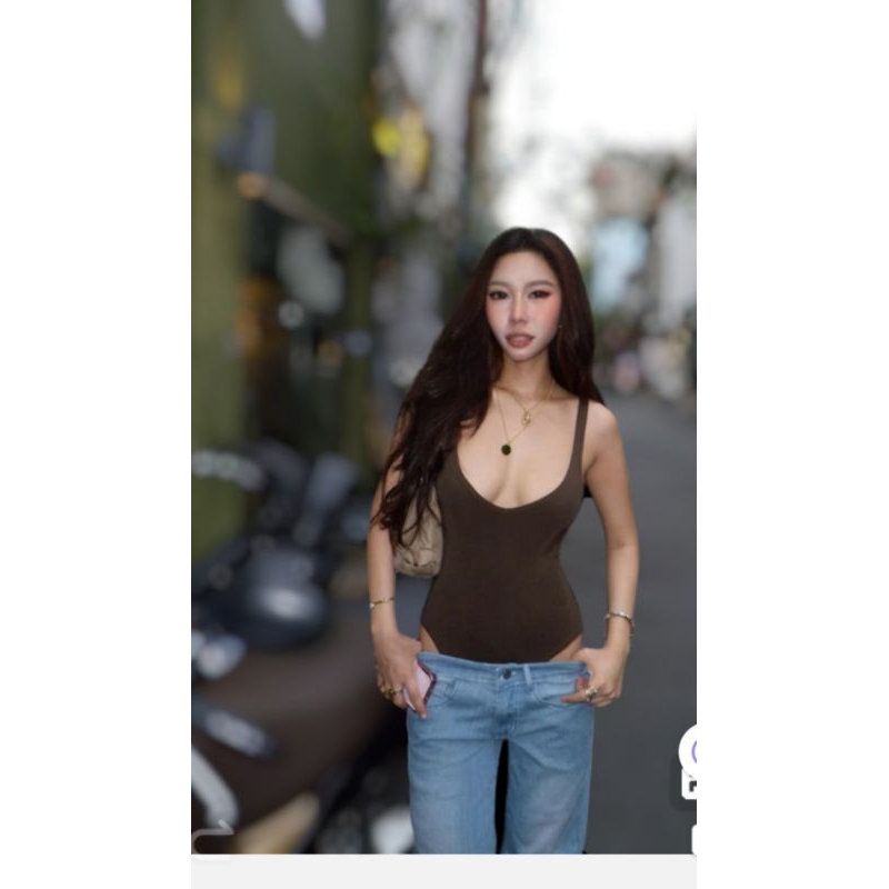 Bodysuit Nâu hai dây khoét ngực sâu, áo kiểu liền thân nữ đi biển đi chơi tôn dáng sexy sang chảnh quyến rũ