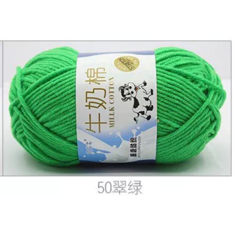 Màu 50 xanh lá noen