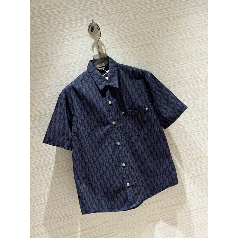 ⚡️[Hight Quality] Sơ Mi Denim D1.01 Oblique Kasuri Cộc Tay Màu Xanh Navy Họa Tiết Monogram Sang Trọng Phù Hợp Với Nam