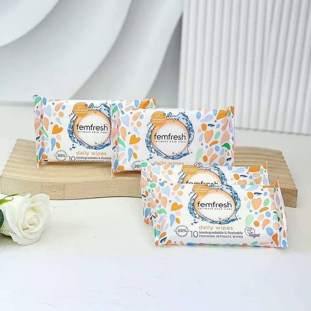 Khăn giấy ướt vệ sinh vùng kín phụ nữ cao cấp Femfresh 10 - 25 tờ/ gói Femfresh Intimate Skin Care 0% Sensitive Wipes