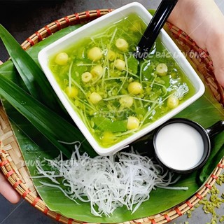 Cốm xanh, hạt lưu khô, bột khoai, cùi bưởi khô, bột báng, bột năng, đường đen, bột béo, trân châu - nguyên liệu tự chọn