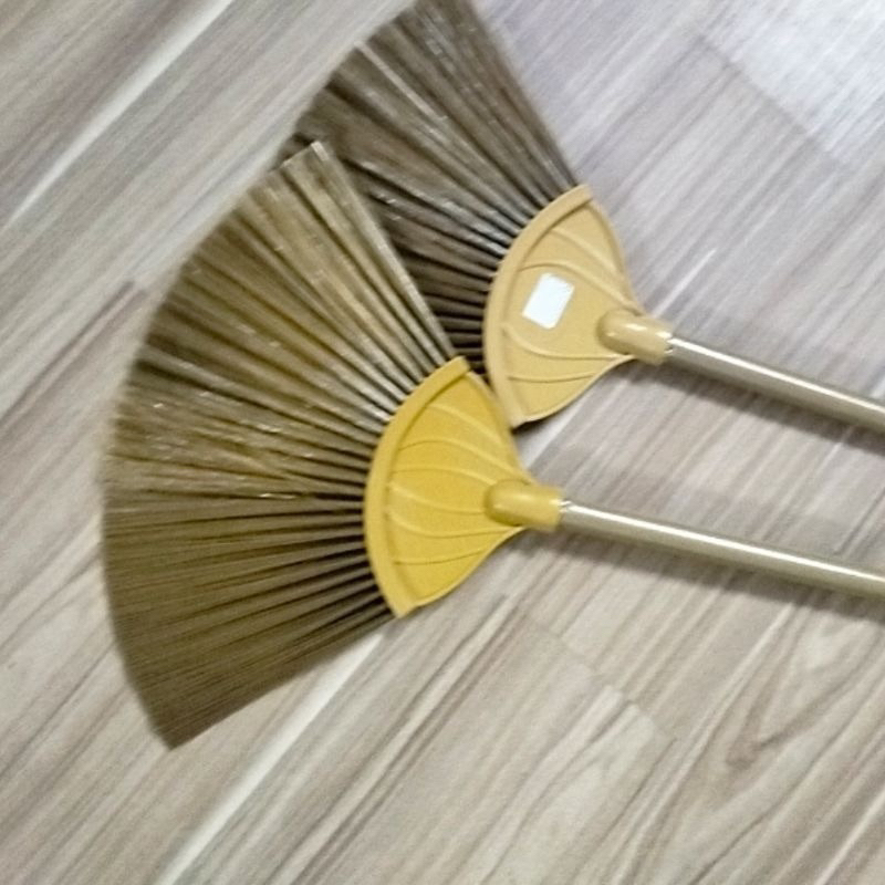 Chổi quét nhà lưỡi cước nhựa hàng đẹp mà giá rẻ cho mọi gia đình