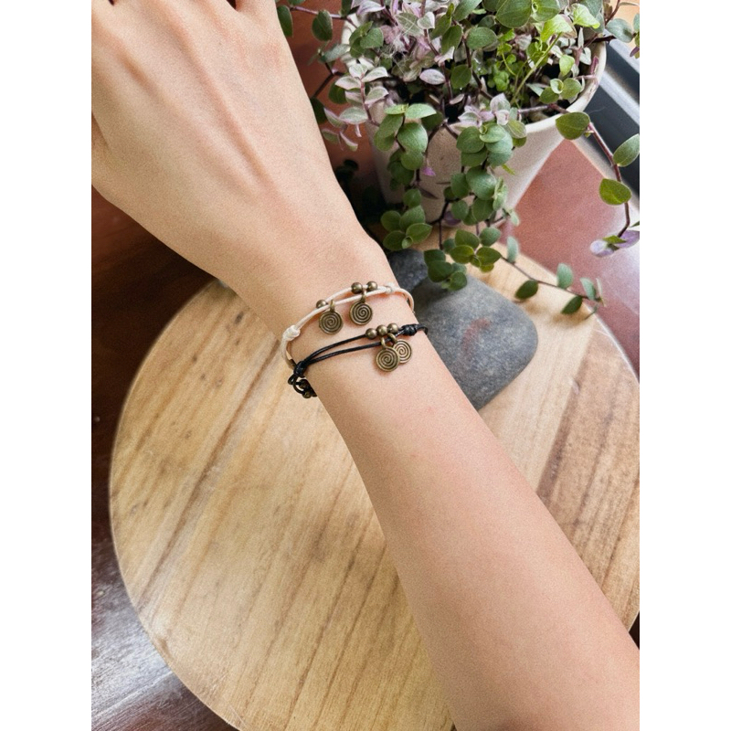 Vòng tay Ebisu - Vòng tay đan dây mix charm màu bạc có size