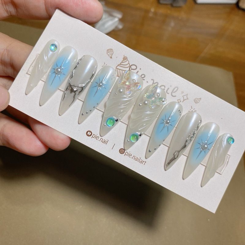 300. nailbox thiết kế trắng áng trai ombre xanh da trời