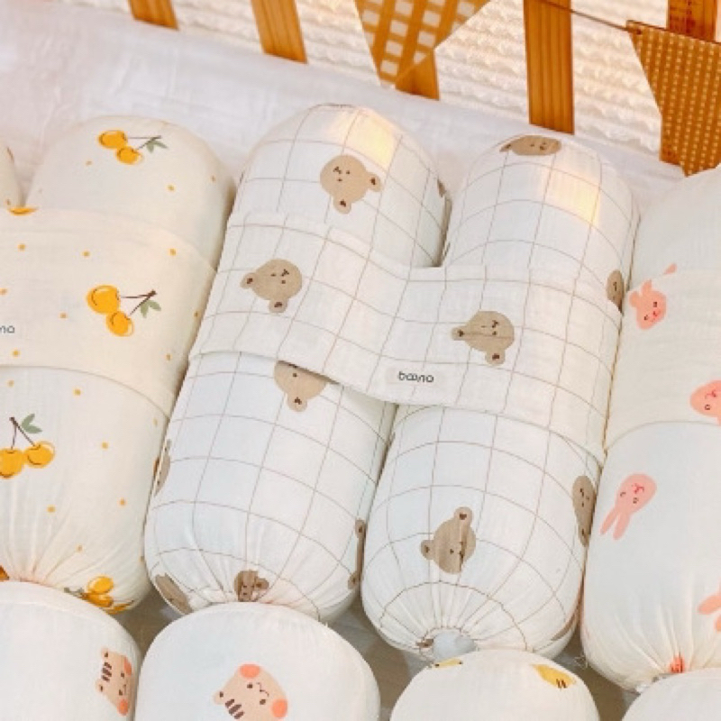 Bộ gối chặn cho bé chất liệu vải sợi tre Muslin cho bé sơ sinh chống giật mình cho bé yêu.