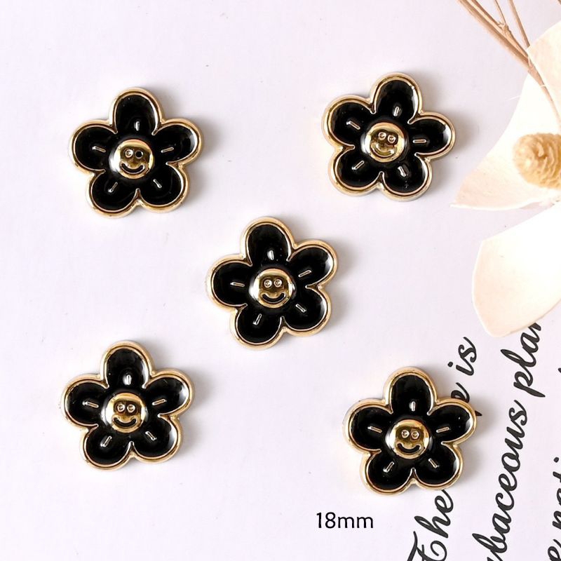 CHARM KIM LOẠI TRẮNG ĐEN ĐỦ KIỂU