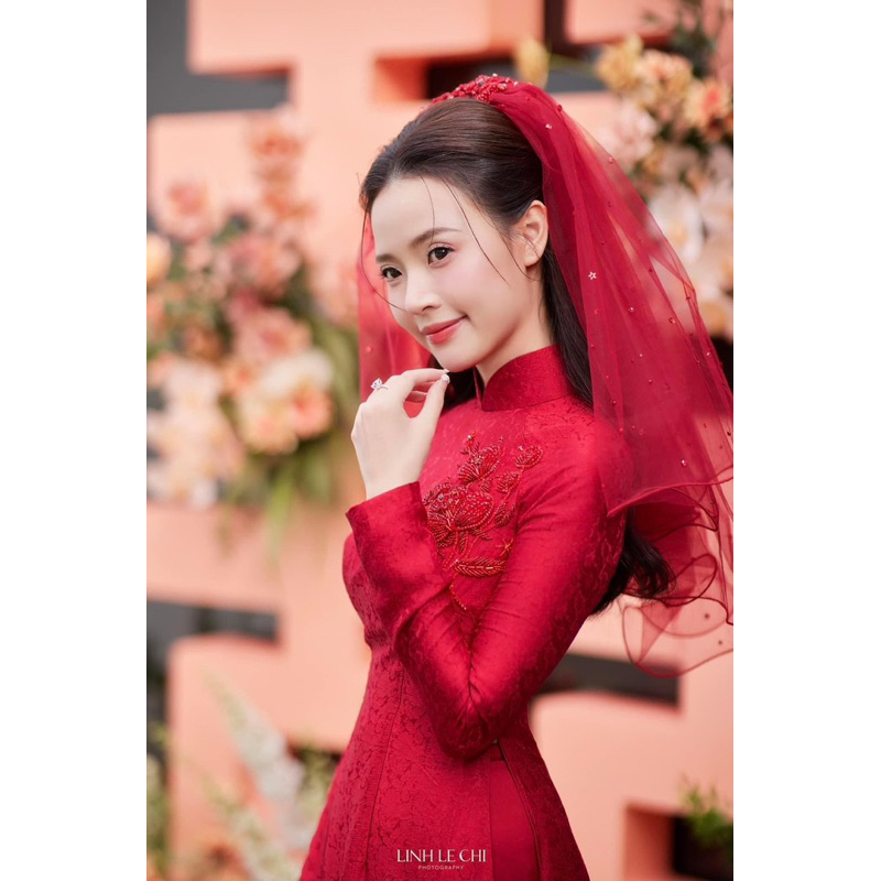 VOAN CÔ DÂU ĐỎ XINH( xem kĩ hình ảnh màu voan đỏ đô ở cuối)