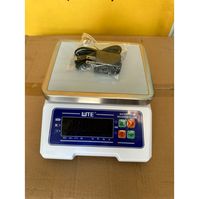 CÂN UTE CHỐNG NƯỚC 15Kg ( Cân UWA-F 15kg/0.5gram)!