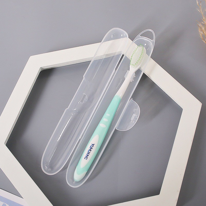 Bàn chải đánh răng có hộp đựng
