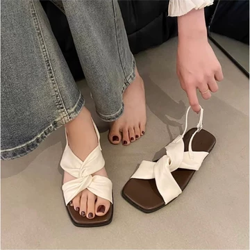 Sandal nữ mũi vuông quai da xoắn đế bệt cực xinh,Sandal quai hậu 2 màu đen, kem da mềm ,êm chân