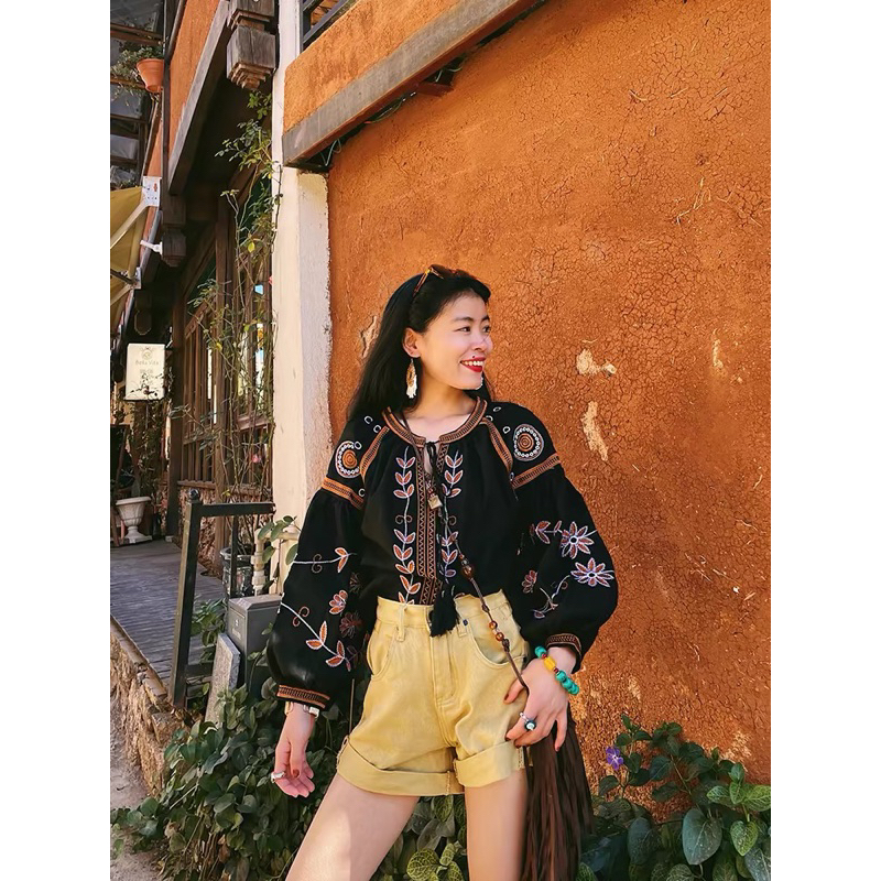 Áo Vintage Chất Thô Hoạ Tiết Thêu Hoa Kèm Ảnh Thật Chụp Tại Shop Thời Trang Nữ