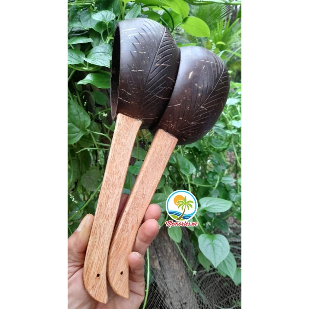 Gáo dừa múc nước viền hoa văn dùng gội đầu, phụ kiện trang trí, spa, decor, tưới cây, cống tắm phật