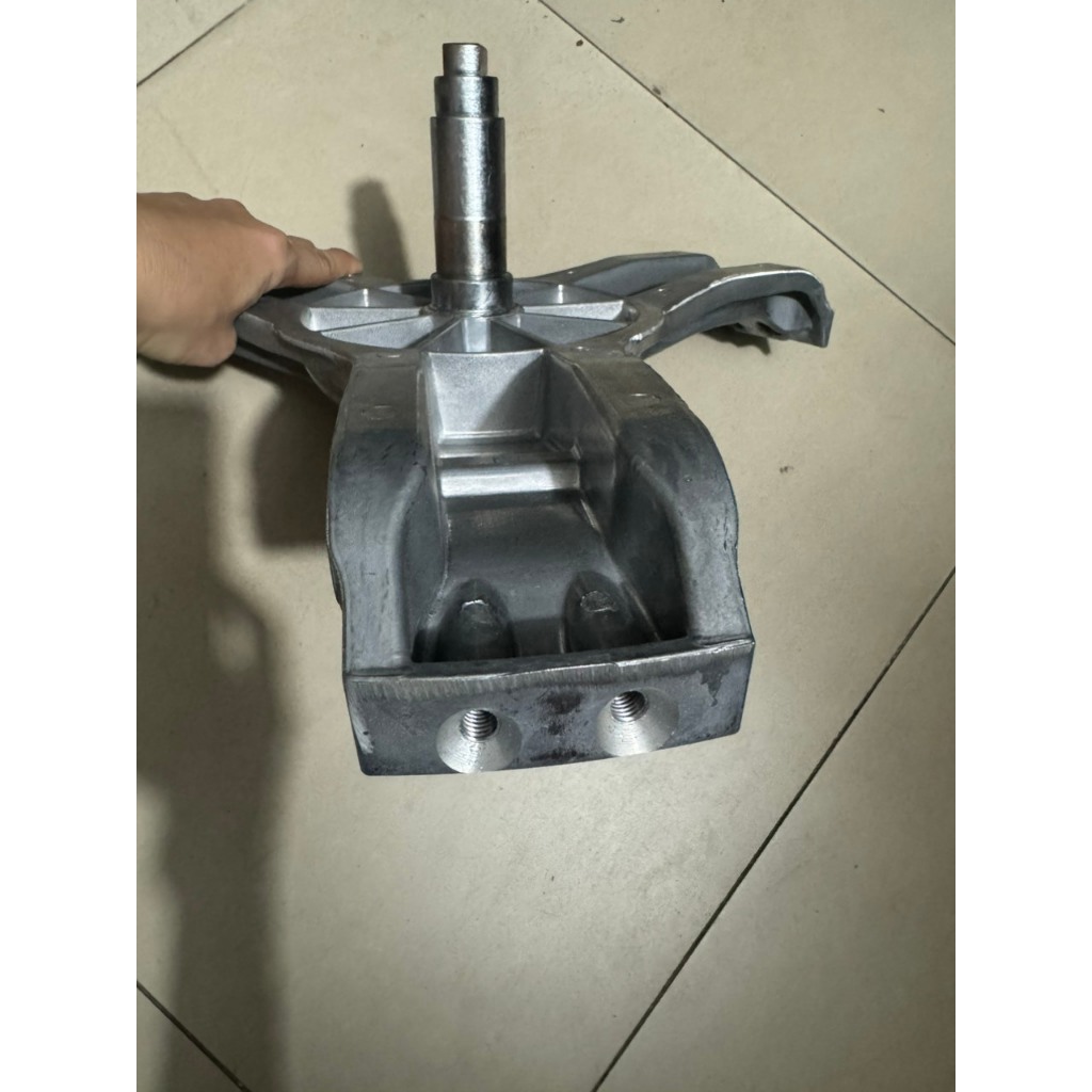 Càng Máy Giặt Cửa Ngang Electrolux 1073, 8576, 1273, 670F, 1074, 1084 – Phụ Kiện Máy Giặt Chính Hãng