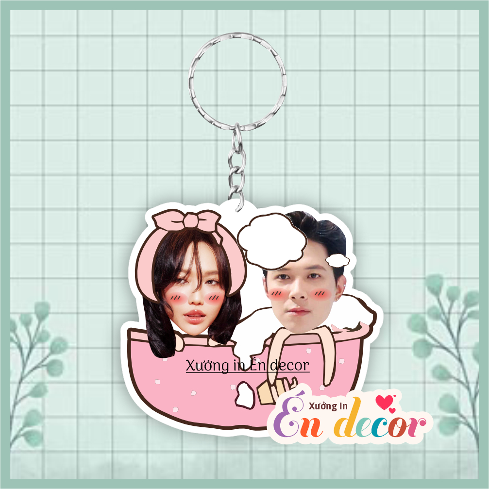 Móc khóa quà lưu niệm in hình chibi cute cặp đôi theo yêu cầu chất liệu mica  - Xưởng quà tặng Sango