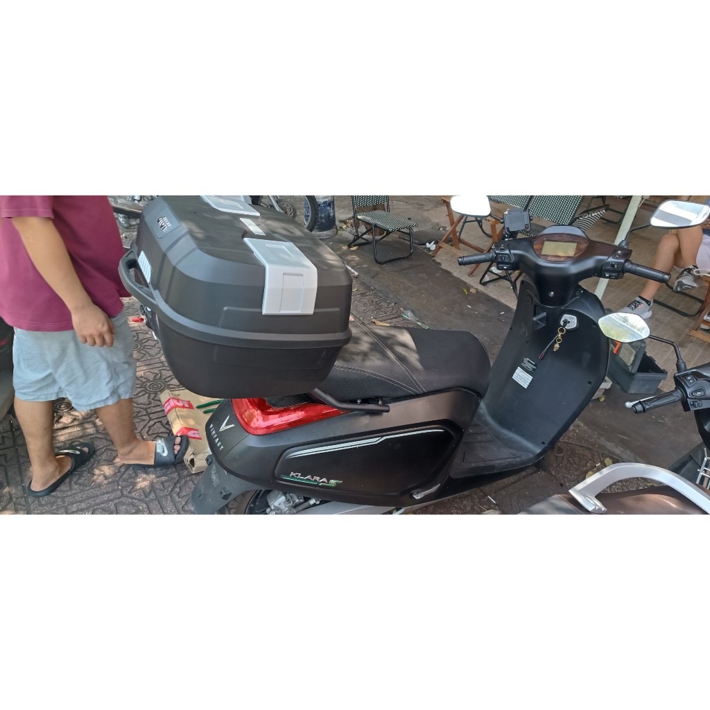 Thùng sau GIVI B45NM 45 lít chống nước tuyệt đối - Chính hãng