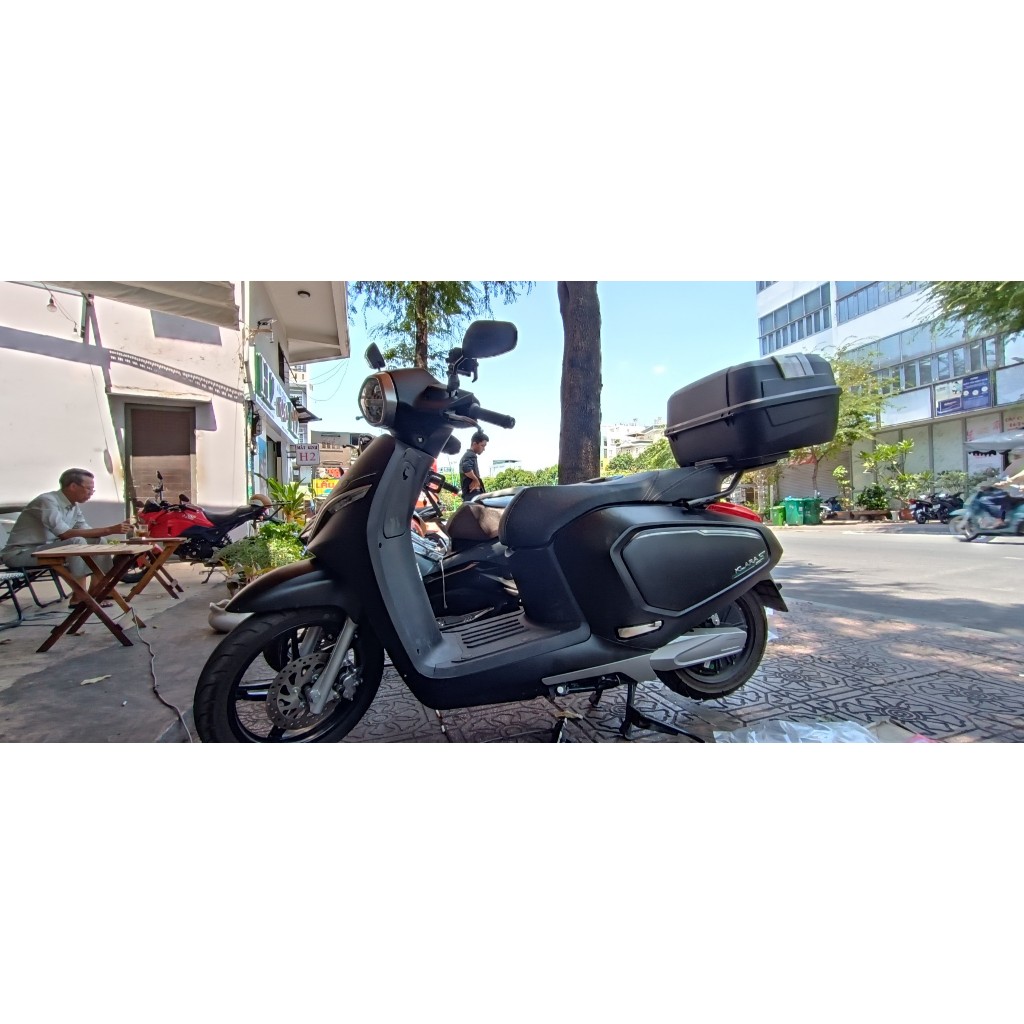 Thùng sau GIVI B45NM 45 lít chống nước tuyệt đối - Chính hãng