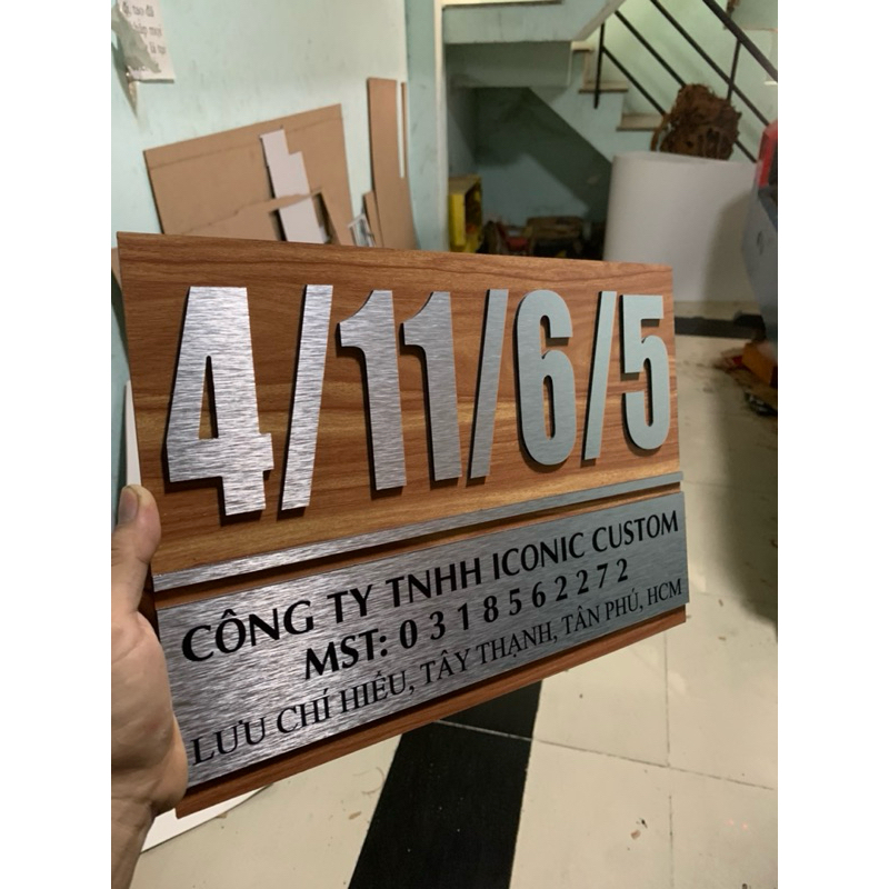 bảng, biển số nhà Alu vân gỗ nhạt. số nổi sang trọng. thiết kế theo yêu cầu