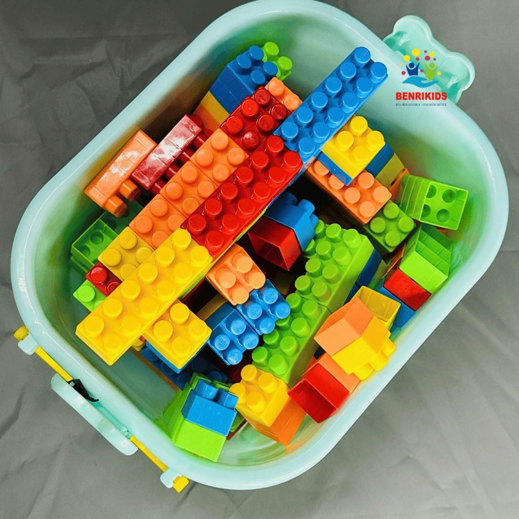 Ảnh Hộp Đồ Chơi Xếp Hình 124 Chi Tiết Có Bánh Xe Đẩy Bằng Nhựa Benrikids An Toàn Cho Bé Sáng Tạo 3