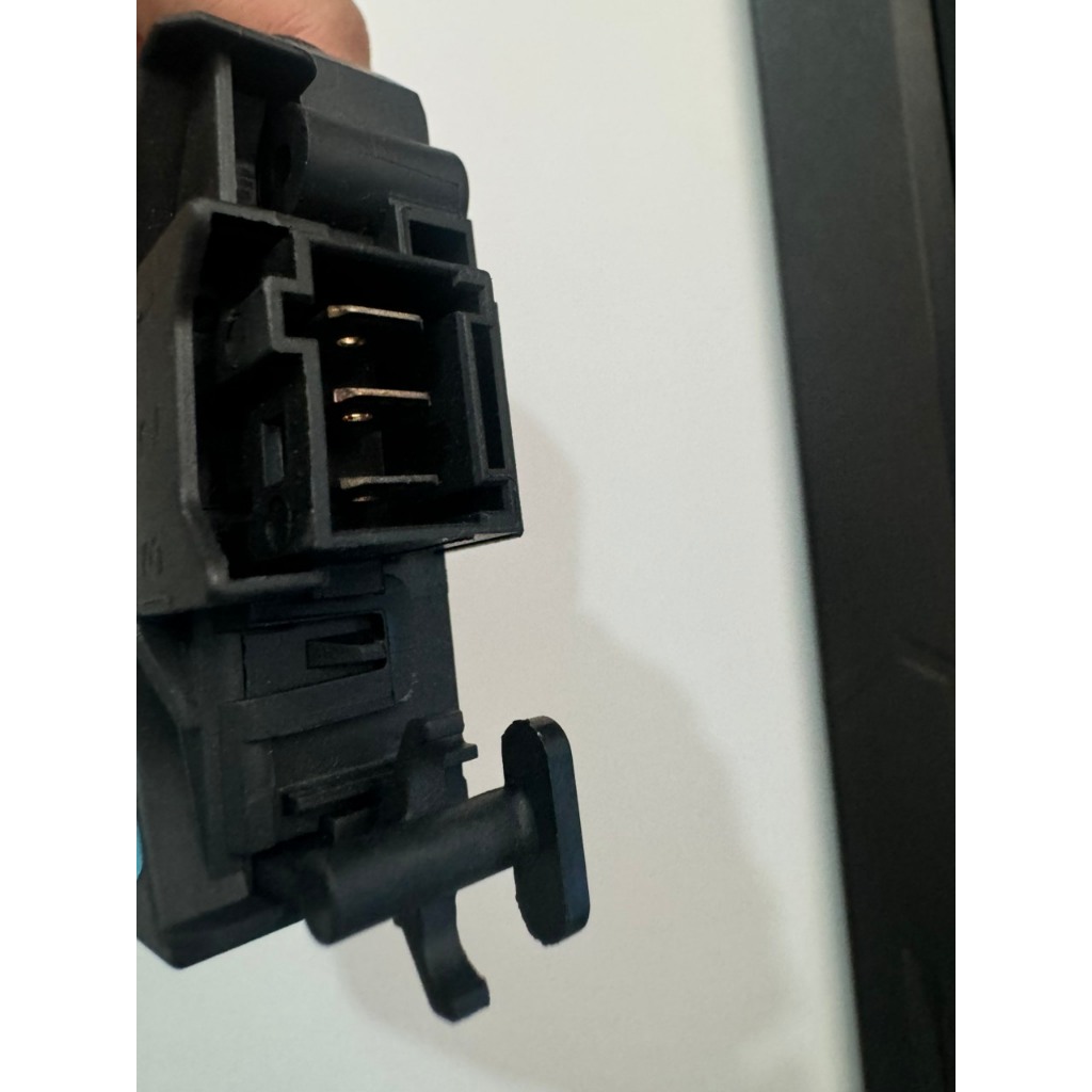 Công Tắc Khóa Cửa Máy Giặt Samsung 3 Chân Cửa Ngang