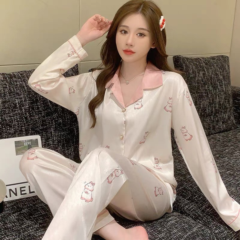 Đồ ngủ nữ chất vải lụa