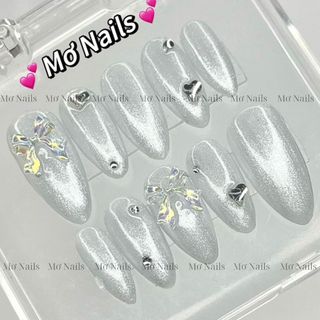 (Tặng hộp nail và keo MxBon) NailBox thiết kế mắt mèo bạc charm nơ trong cho Nữ M70 nhà Mơ Nails