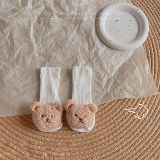 Tất vớ cổ cao đính gấu bông xù dễ thương cho bé 3-10kg. Tất sơ sinh cho bé. Dino Kids