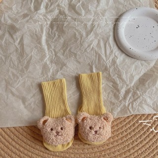 Tất vớ cổ cao đính gấu bông xù dễ thương cho bé 3-10kg. Tất sơ sinh cho bé. Dino Kids