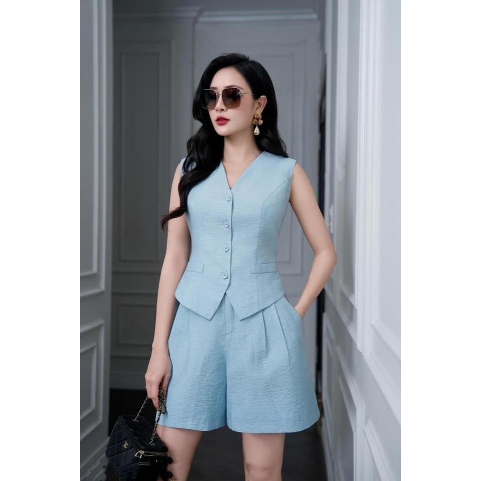 Set Bộ Gilê + Quần Ngắn Áo Lót Thân Lụa Trước Vải Đũi Dày Và Mát