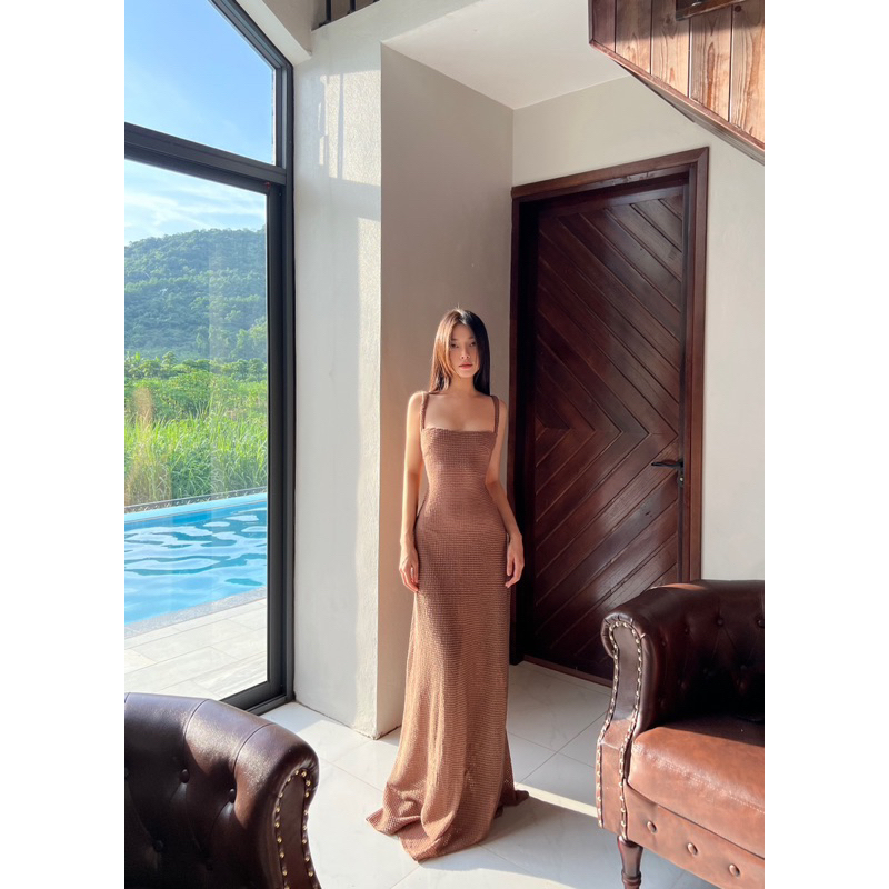 G.U - CHOCO&VANI DRESS - ĐẦM MAXI LEN KHOE LƯNG