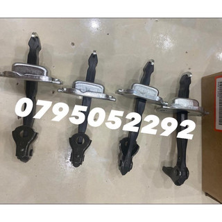 Thanh chốt chặn cửa Honda City 2014 2015 2016 2017 2018 2019 giúp giữ cửa ở vị trí nhất định
