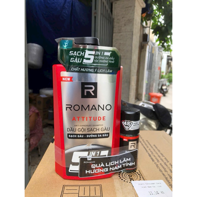 Dầu gội sạch gàu dưỡng da đầu Romano  5 in1 650g