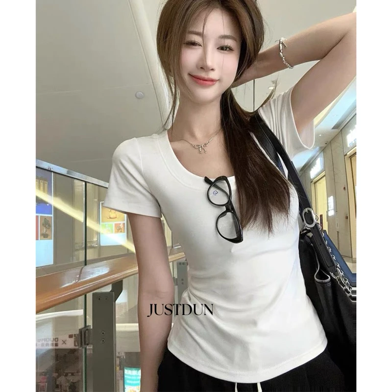 Áo thun cotton cổ vuông ôm body Justdun A38