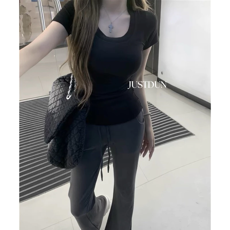 Áo thun cotton cổ vuông ôm body Justdun A38