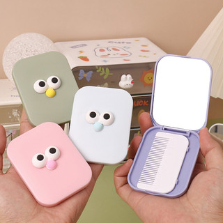 Gương Trang Điểm Kèm Lược Mini Học Sinh Bỏ Túi Nhỏ Gọn Cute Vô Diện Quán