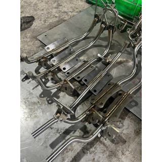 gác máy inox 304 cho xe máy các dòng xe
