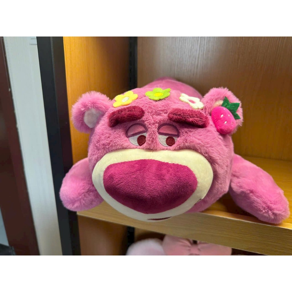 Gấu Dâu Lotso Dễ Thương Gấu Bông Lotso Dáng Nằm Gấu Lotso Chính Hãng Chất Liệu Vải Bông Thân Thiện An Toàn