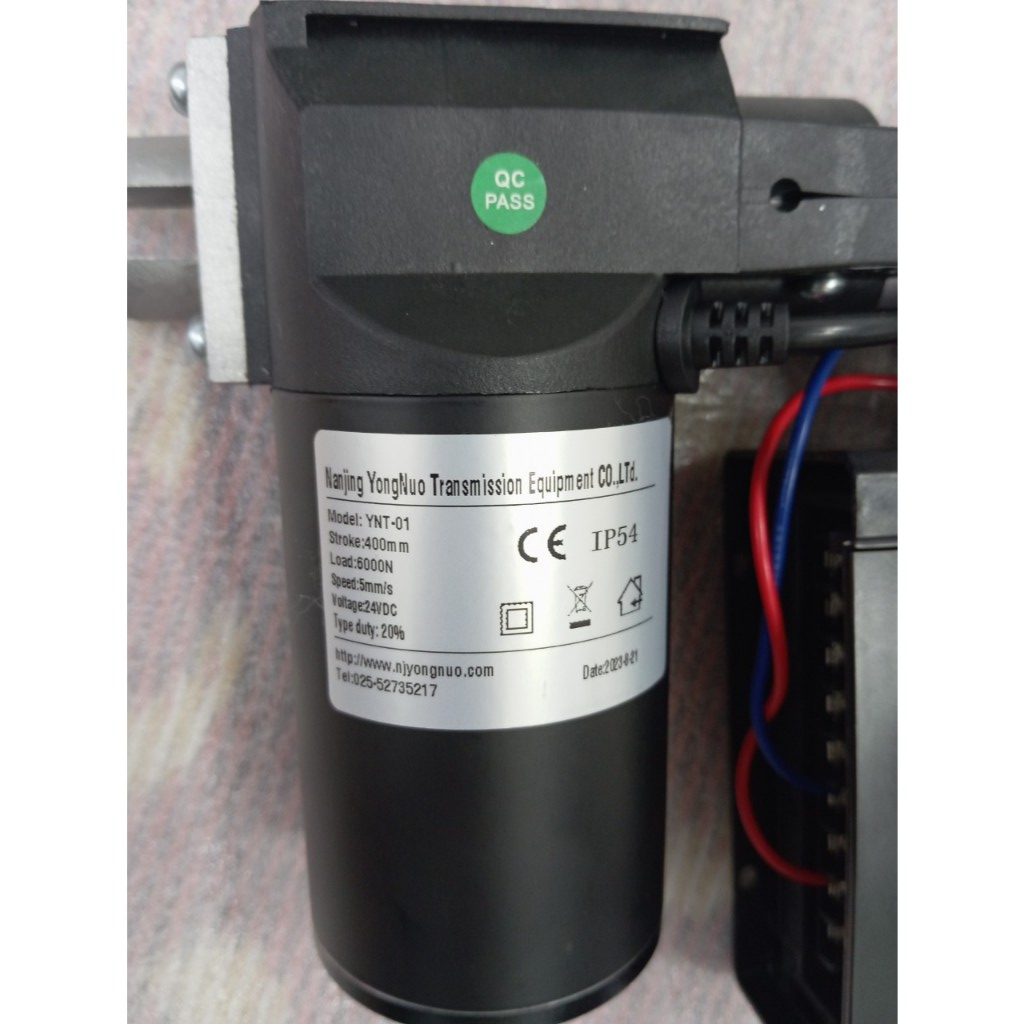 Bộ 1 tay xilanh điện 24V-3000N hành trình 40cm dùng cho cửa sổ giếng trời tự động