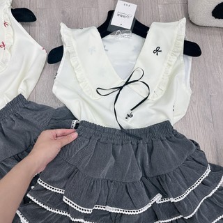 Set Bộ Đồ Nữ Áo Sát Nách Họa Tiết Nơ Phối Cổ Viền Bèo Nơ Đính Nổi Mix Chân Váy Xám Kaki Xếp Tầng Bèo Viền Ren Freesize