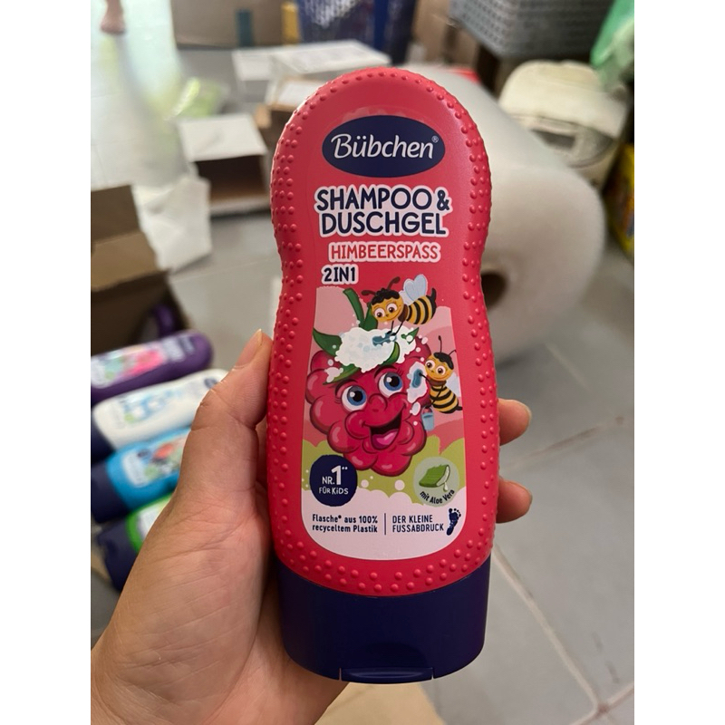 Sữa Tắm Gội Cho Bé Bubchen Nestle Đức 2in1 Không Cây Mắt, Dưỡng Ẩm Cho Da, Hương Thơm Nhẹ Nhàng Chai 230ml