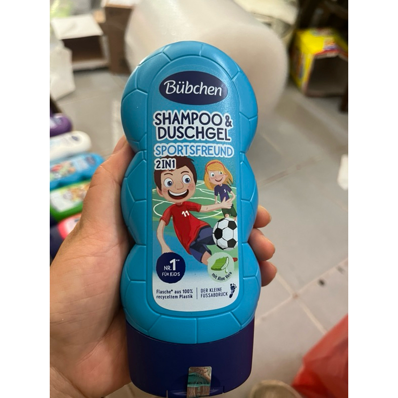 Sữa Tắm Gội Cho Bé Bubchen Nestle Đức 2in1 Không Cây Mắt, Dưỡng Ẩm Cho Da, Hương Thơm Nhẹ Nhàng Chai 230ml