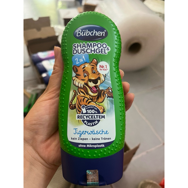 Sữa Tắm Gội Cho Bé Bubchen Nestle Đức 2in1 Không Cây Mắt, Dưỡng Ẩm Cho Da, Hương Thơm Nhẹ Nhàng Chai 230ml