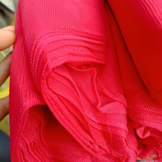 Khăn Quàng đỏ May viền Xịn ( Hàng đẹp 1.8 )