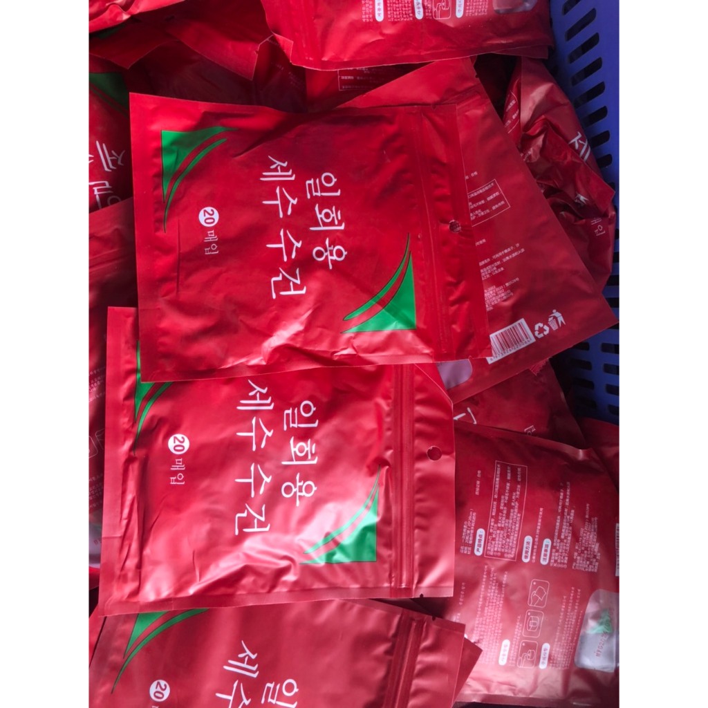 Túi 20 Khăn Giấy Nén,Dạng Viên Kẹo,dùng một lần để rửa mặt nhẹ nhàng và không gây khó chịu tiện lợi