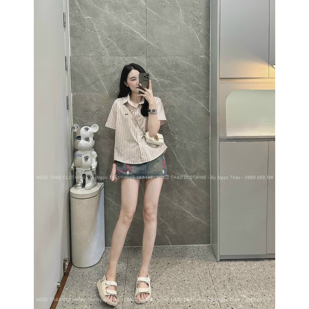 Áo Sơ Mi Kẻ Nữ Ngắn Tay Thêu Nơ Dáng Vừa Trẻ Trung Chất Liệu Thô Kẻ Mềm Mát -Huyenstore.23 (A142)