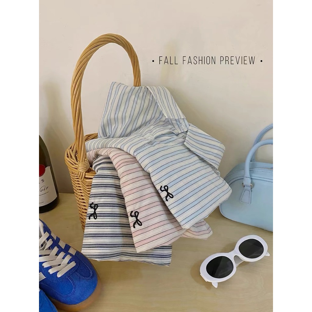 Áo Sơ Mi Kẻ Nữ Ngắn Tay Thêu Nơ Dáng Vừa Trẻ Trung Chất Liệu Thô Kẻ Mềm Mát -Huyenstore.23 (A142)