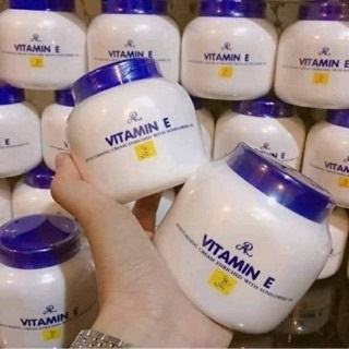 Kem Dưỡng Ẩm Vitamin E Thái Lan (Nắp xanh dùng cho Body & Face) -Giá sỉ