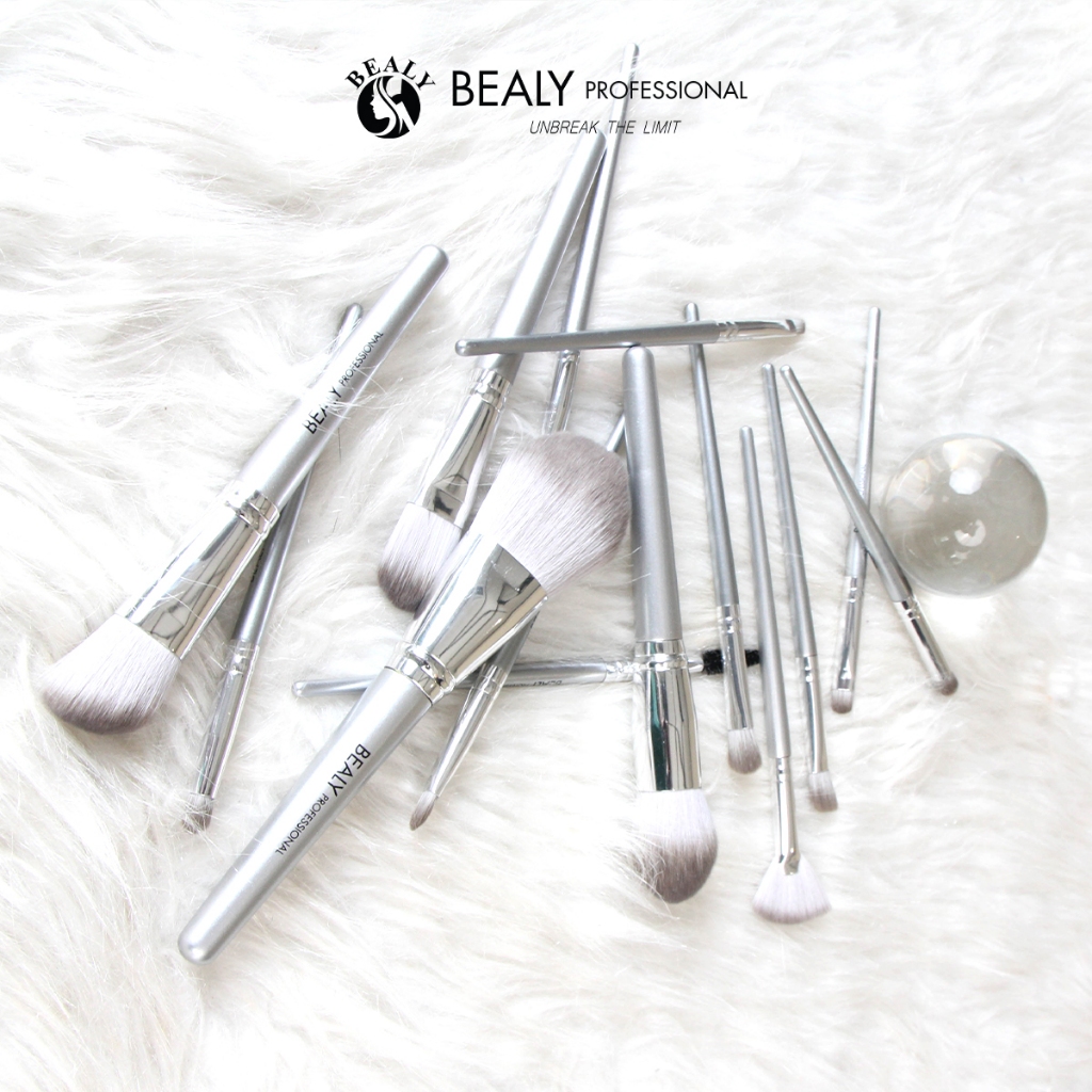 Ảnh BỘ CỌ TRANG ĐIỂM CÁ NHÂN 14C CÁN BẠC BEALY 4